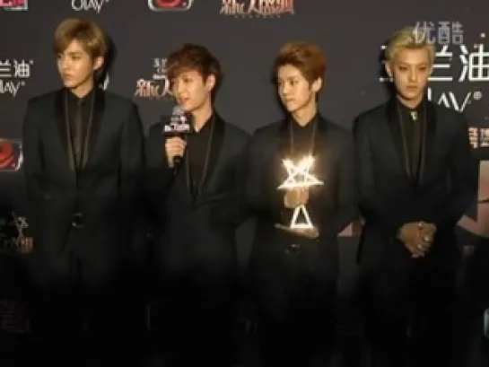 [VIDEO] 131206 EXO-M - Backstage Interview @ 6th Top Chinese Music Billboard Newcomers Award