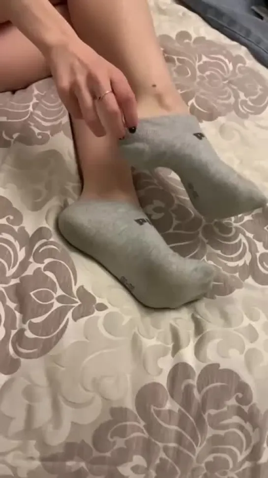 Onlyfans foot fetish babes PlayWithAnny(фут фетиш секс хозяйка женская доминация гопсожа аня грязные носки пятки  рабыни)