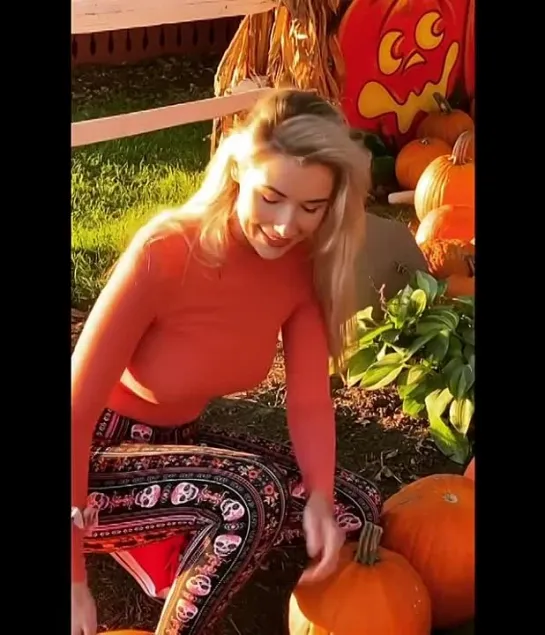 noellefoley_10.11.2021 video-2