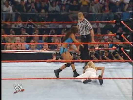 Gail Kim and Molly Holly vs. Trish Stratus and Lita(Unforgiven 21.09.2003)