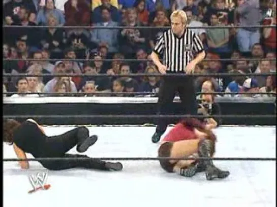 Lita vs. Molly Holly(Survivor Series 16.11.2003)