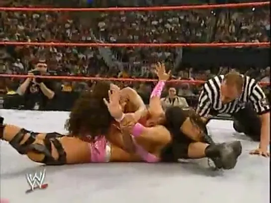 Trish Stratus vs Gail Kim vs Victoria vs Lita(Bad Blood 2004)