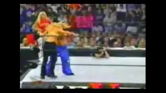 Lita & Trish vs Torrie Wilson & Stacy Keibler(бой на раздевание)