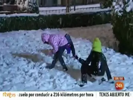 Noche de nieve en casi toda la península http://vk.com/hispanistas