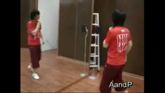 Lee Joon Gi practice dancing