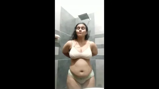 _kerala_girl_irfana_undressing