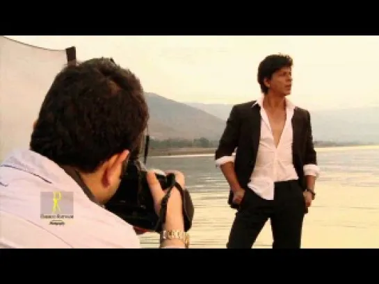 Making Of Shahrukh Khan Shooting For Dabboo Ratnani's 2013 Calendar