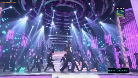 58th Idea Filmfare Awards 2013 - Shahrukh Khan Performance