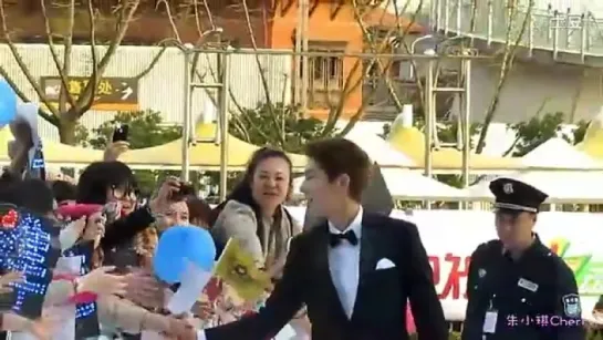 120407 ERC Red Carpet (Fan Cam)cwng216