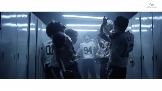 EXO LOVE ME RIGHT Music Video