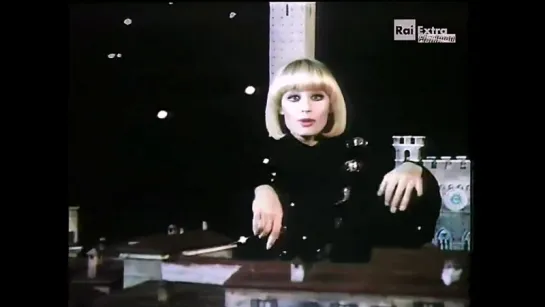 Raffaella Carra - Tanti Auguri (Sigla di_ Ma Che Sera)