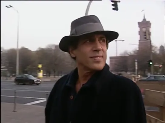 Adriano Celentano - Il ragazzo della via Gluck -Live Berlino 1994_Official Video_Parole in descrizione