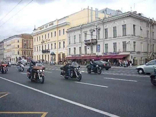 10 августа - Парад чопперов Harley-Davidson в Петербурге