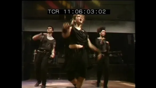 Madonna - Burning Up / Holiday (UK TV, The Tube) (1984)