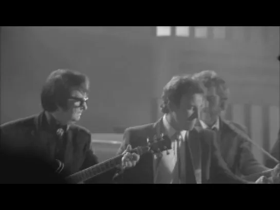 Roy Orbison, Bruce Springsteen, Elvis Costello, James Burton, Jackson Brown  - Pretty Woman (from Black & White Nights)