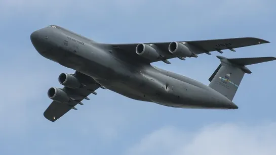 C-5 Galaxy - история летающего кита