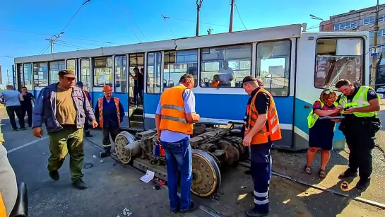 Трамвай Stadler Метелица в Харькове - Жёсткая авария в Днипре