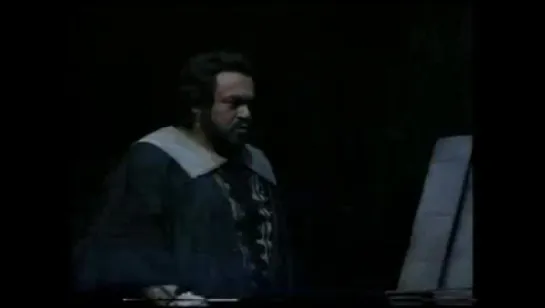 Lucia di Lammermoor - Act III Scene II - Pavarotti