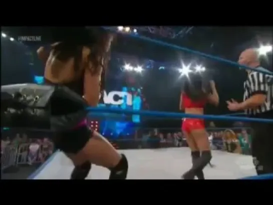 Divas All World | Gail Kim vs Laura Dennis.