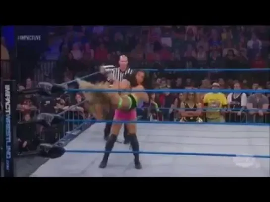 Divas All World | Gail Kim vs Mistery Blonde.