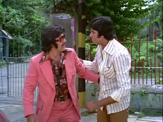 ДВА НЕЗНАКОМЦА / DO ANJAANE (1976). Индийский фильм.