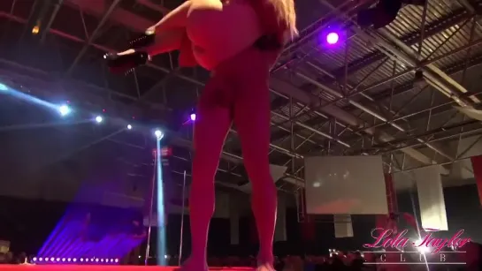 Lola Taylor On Stage Live Show & Outside Blowjob