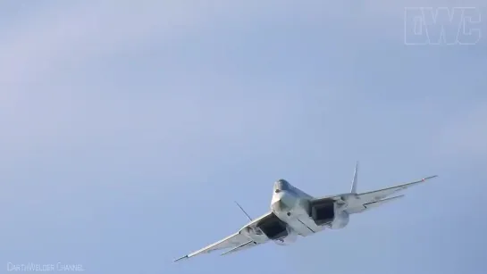 СУ-57 проход на малой высоте