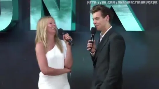 Full video of Harry being interviewed on the red carpet 13/07 [RUS SUB]