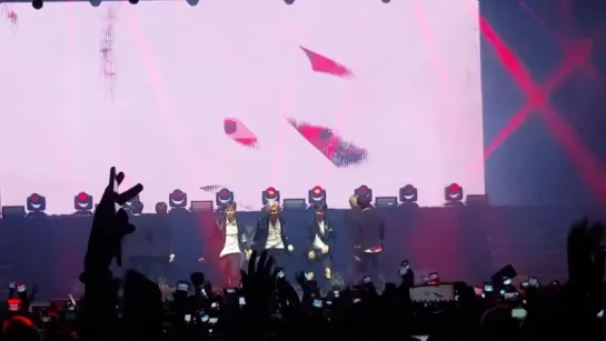 [Fancam][09.08.2017] The 1st World Tour: Beautiful in Paris " Ready Or Not "