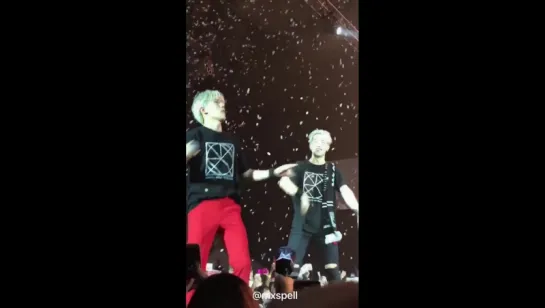 [Fancam][30.07.2017] The 1st World Tour: Beautiful in Bangkok(Minhyuk, Jooheon)