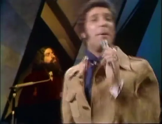 Tom Jones and The Rascals - In The Midnight Hour 1970