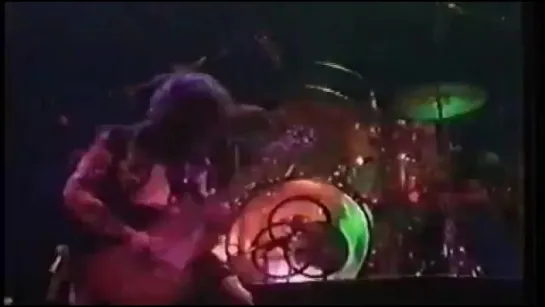 Led Zeppelin-Trampled Under Foot-Earls Court 1975