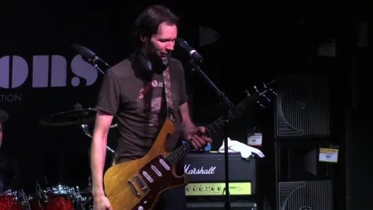 Paul Gilbert- Robin Trower Rock Me Baby  Guitar Center Sessions