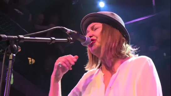 INGA RUMPF - LOVE HURTS - LIVE IN DER FABRIK 2004