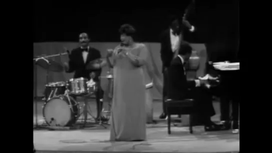 Ella Fitzgerald - Summertime (1968)