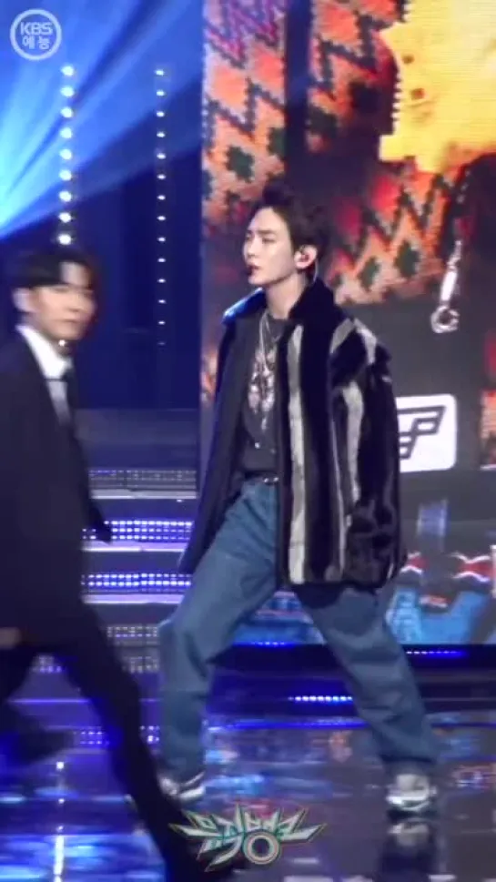 181130 {FanCam} Key - One of Those Nights @ Music Bank