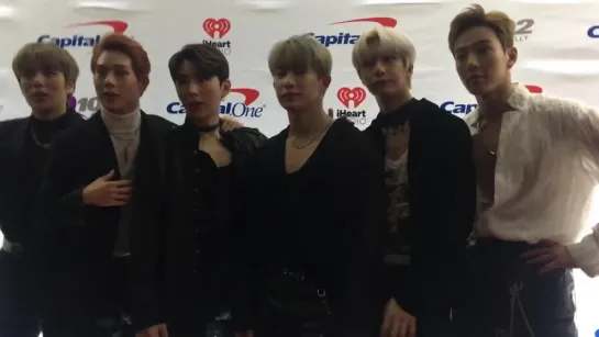 [VK][05.12.2018] Monsta X walks the red carpet at Jingle Ball