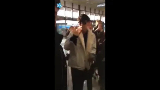 【FANCAM】 Lee Jun Ki 이 준기 2016.12.12 Go to Japan to promote the evil spirit castle 6 South Korea Airport to leave the machine to