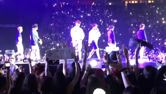 [Fancam][13.07.2019] The 3rd World Tour "WE ARE HERE" in Berlin - Honestly + I Do Love You + Sweetheart