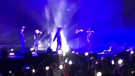 [Fancam][13.07.2019] The 3rd World Tour "WE ARE HERE" in Berlin - Jelaousy