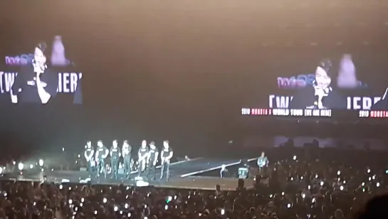 [Fancam][13.07.2019] The 3rd World Tour "WE ARE HERE" in Berlin - speaking German + Hyungwons Ment + Jooheons MONBEBE