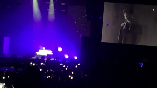 [Fancam][09.07.2019] The 3rd World Tour "WE ARE HERE" in London - MIRROR