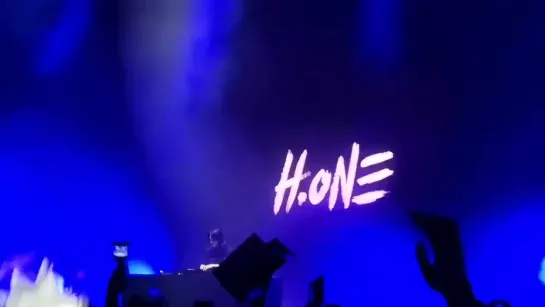 [Fancam][06.07.2019] The 3rd World Tour "WE ARE HERE" in Paris - DJ H.ONE