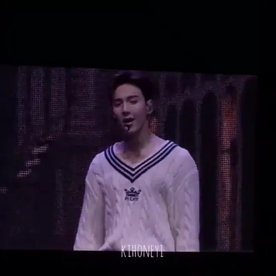 [Fancam][06.07.2019] The 3rd World Tour "WE ARE HERE" in Paris - HONESTLY