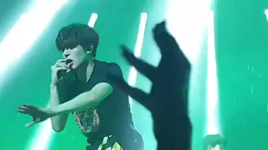 [Fancam][06.07.2019] The 3rd World Tour "WE ARE HERE" in Paris - FALLIN'