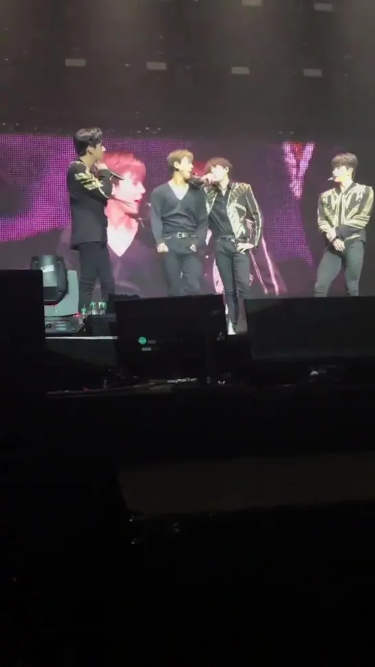 [Fancam][03.07.2019] The 3rd World Tour "WE ARE HERE" in Amsterdam - TALK 8