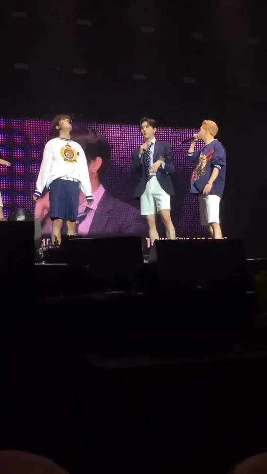 [Fancam][03.07.2019] The 3rd World Tour "WE ARE HERE" in Amsterdam - TALK 3