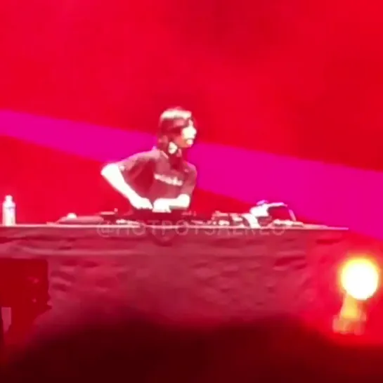 [Fancam][29.06.2019] The 3rd World Tour "WE ARE HERE" in Madrid - DJ H.ONE