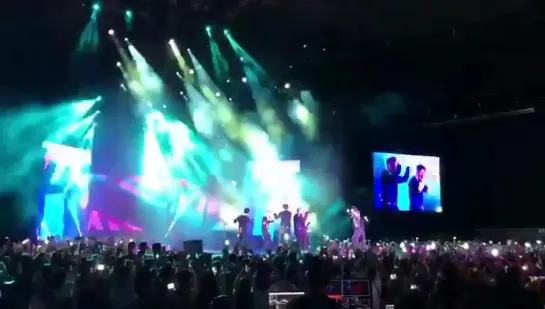 [Fancam][29.06.2019] The 3rd World Tour "WE ARE HERE" in Madrid - PLAY IT COOL