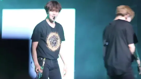 [Fancam][22.06.2019] The 3rd World Tour "WE ARE HERE" in Kuala Lumpur - Fallin' (Minhyuk focus)